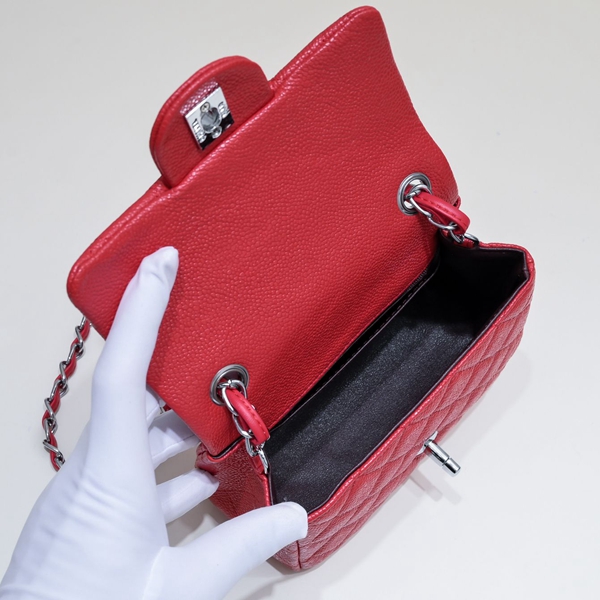 シャネルバッグ着用イメージ